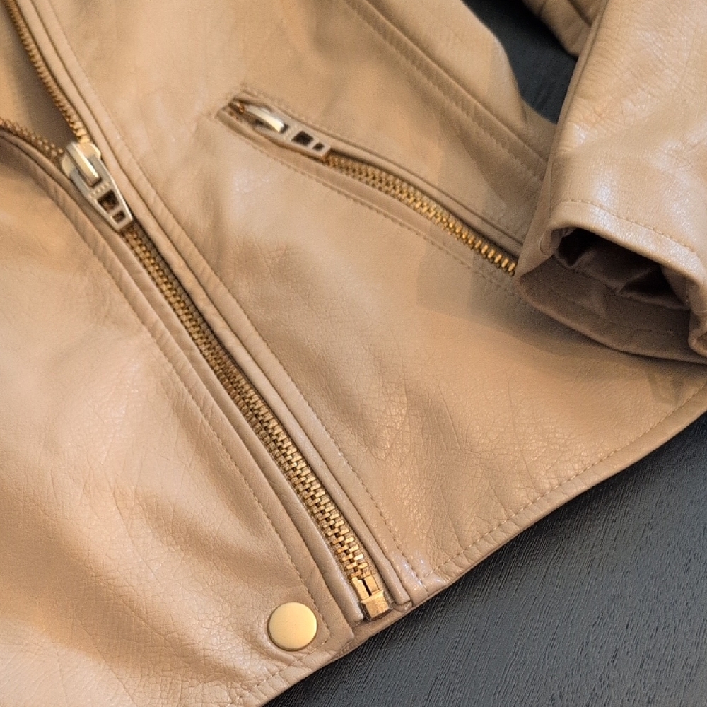 Blank NYC Tan Gold Jacket with Vintage Appeal - Picture 5 of 14